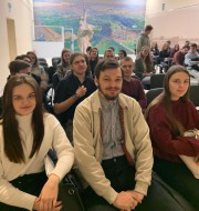 Студенты ФиПО – участники заседания дискуссионного клуба в музее «Россия – моя история»