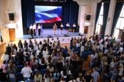 Первый учебный день в ВГСПУ начался с церемонии выноса флага РФ и исполнения гимна РФ