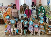Новый год и Рождество для всех: волонтеры ВГСПУ поздравили детей с ОВЗ с наступающими праздниками