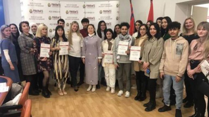 Студенты ИМО приняли участие в праздновании Международного дня родного языка