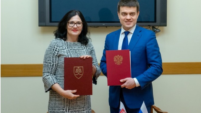 Россия и Словакия подписали соглашение о взаимном признании образования, квалификаций и ученых степеней