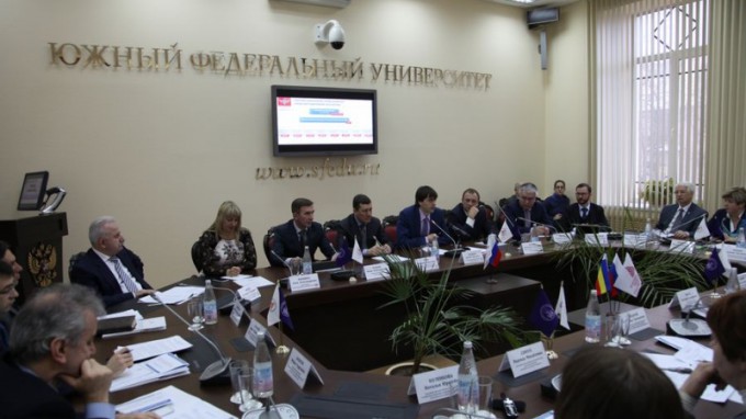 Ректоры вузов ЮФО обсудили перспективы развития высшей школы России