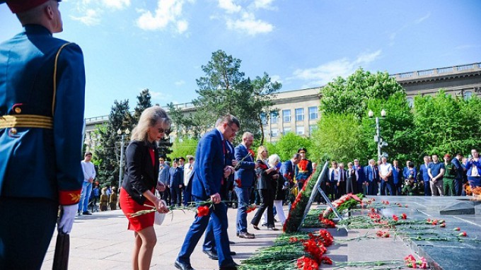 Руководство и студенты ВГСПУ принимают участие в торжественных мероприятиях, посвященных 74-й годовщине Победы в Великой Отечественной войне