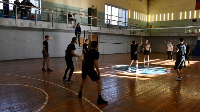 В ВГСПУ прошел «Кубок первокурсников» по волейболу среди юношей