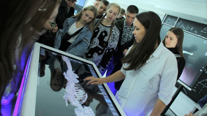 Участники третьей университетской смены «Подвиг России» посетили технопарк ВГСПУ
