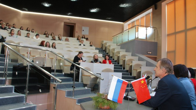 В ВГСПУ приступил к работе Всероссийский научно-образовательный форум «Китайский компас»
