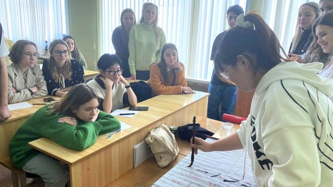 В Институте русского языка ВГСПУ состоялся круглый стол, посвященный Дню родного языка