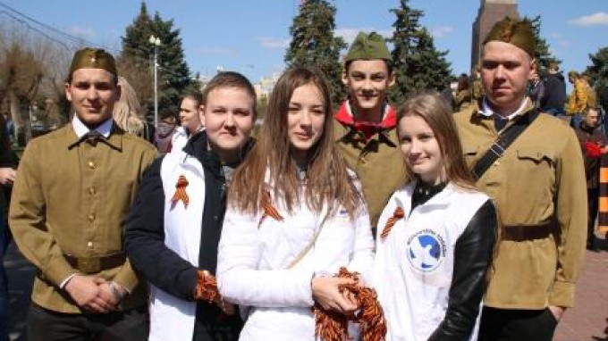 Студенты ВГСПУ приняли участие в старте акции «Георгиевская ленточка»