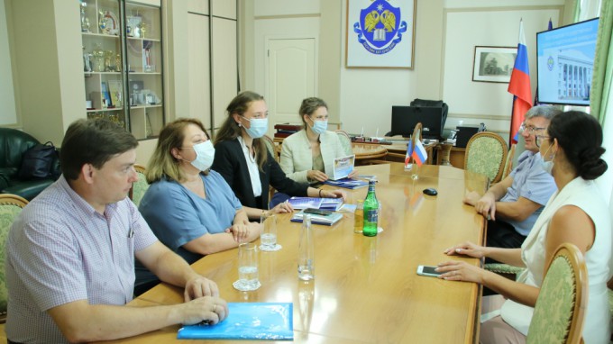 «Марафон на Волге»: ВГСПУ посетили представители Посольства Французской Республики в РФ