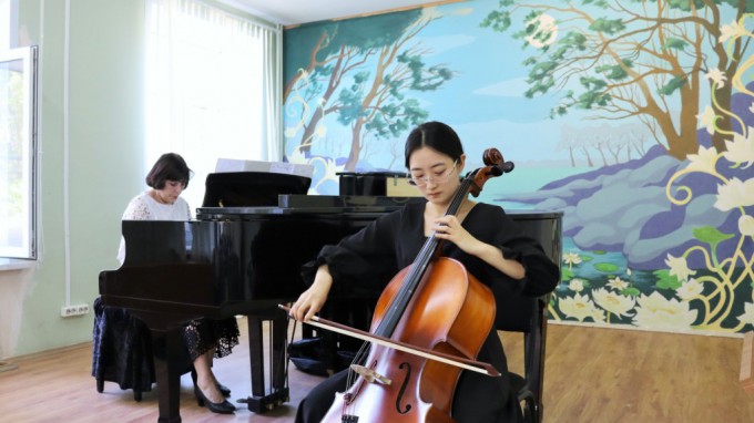 В Институте художественного образования состоялся государственный экзамен по теории и практике музыкально-инструментального искусства