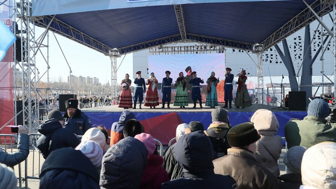 В Волгограде состоялся митинг-концерт «Крымская весна»