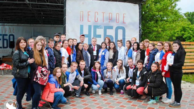 Студенты ВГСПУ приняли участие в региональном патриотическом  форуме «Пестрое небо»