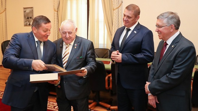 Губернатор Андрей Бочаров провел встречу с Николаем Константиновичем Сергеевым  и Юрием Васильевичем Лепёхиным