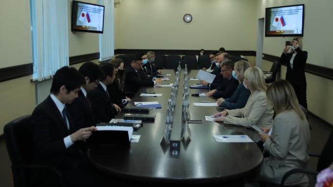 В ВГСПУ состоялась встреча Чрезвычайного и Полномочного Посла Японии в РФ с ректорами вузов волгоградского региона