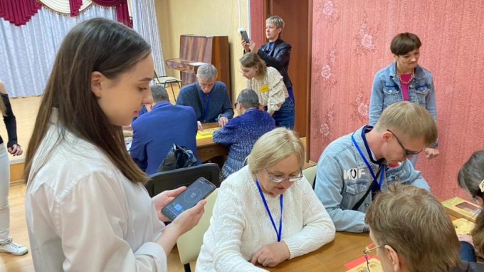 Инклюзивные волонтеры ВГСПУ помогли инвалидам по зрению принять участие в соревнованиях