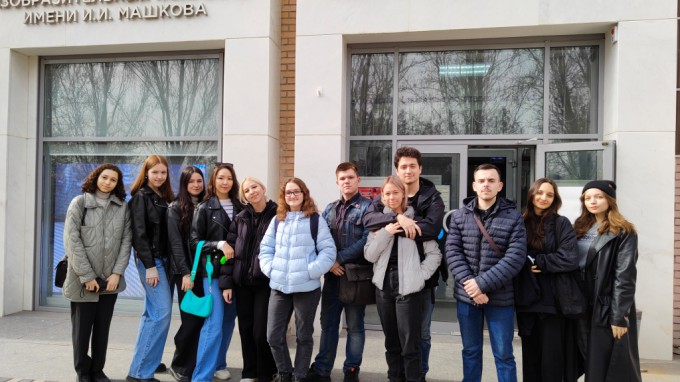 Студенты ФИПО посетили выставку «Сталинградская битва и 1418 дней войны»