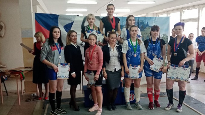 Студенты ВГСПУ стали победителями открытого лично-командного чемпионата Волгоградской области по пауэрлифтингу 